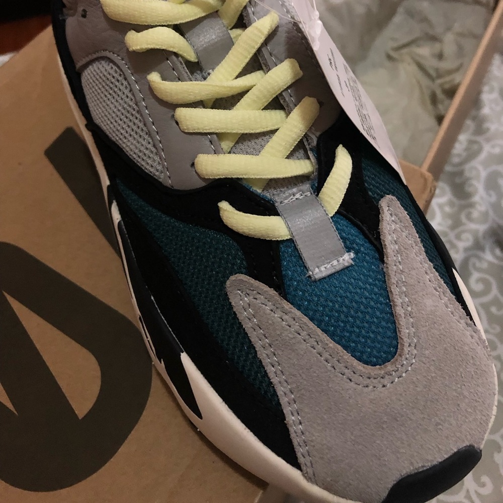 Brand new yeezys